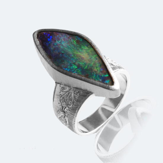 フィレンツェ彫りボルダーオパールリング